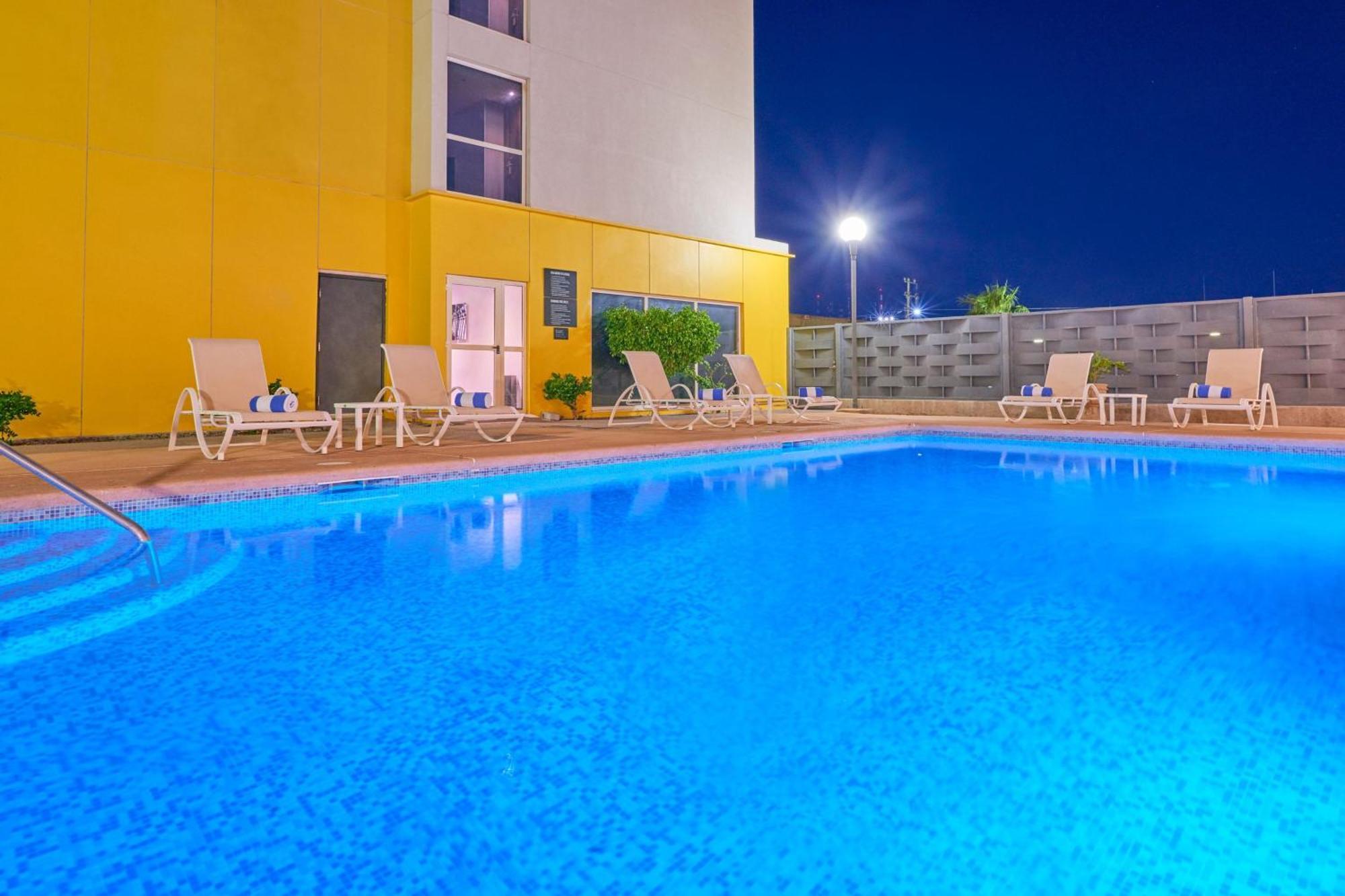 City Express By Marriott Caborca Heroica Caborca Екстер'єр фото